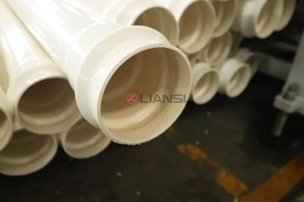 PVC-O Pipe socketing machine