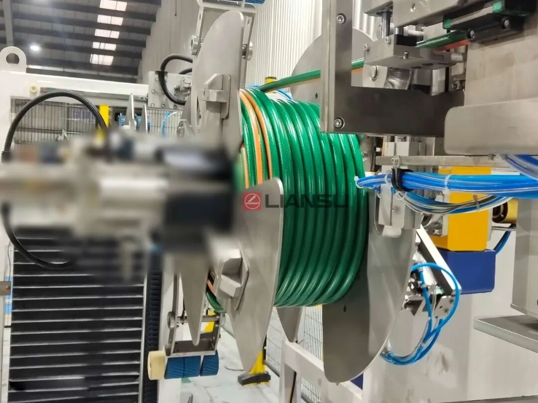 Hose Coiler Machine 3.jpg