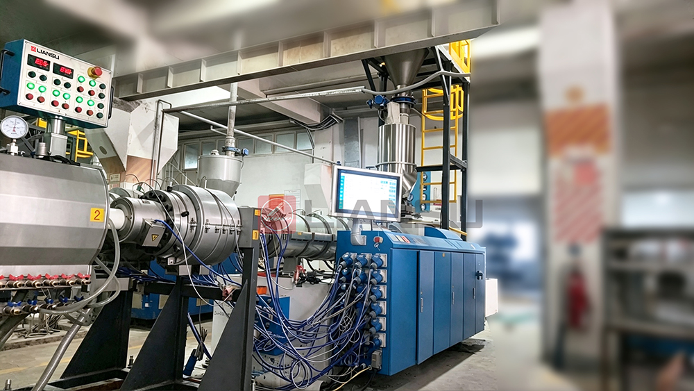 1785718582307021.jpg Case of PVC Pipe Extrusion Line.jpg